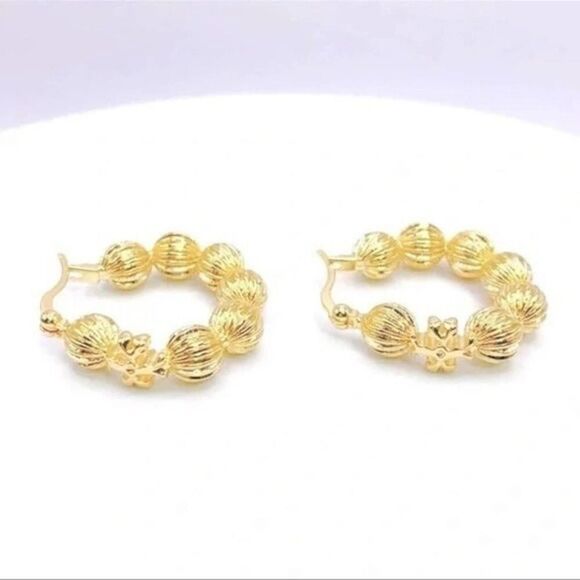 NWOT Tory Burch Gold Roxanne Fluted Bead Hoop Earrings - Picture 3 of 7